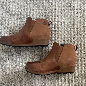 Sorel Evie Chelsea booties, Women’s size 10
